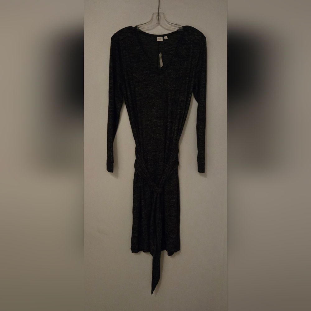 NWT: GAP Maternity Soft Dress; Black Heathered, V neck Midi Length; Size Large